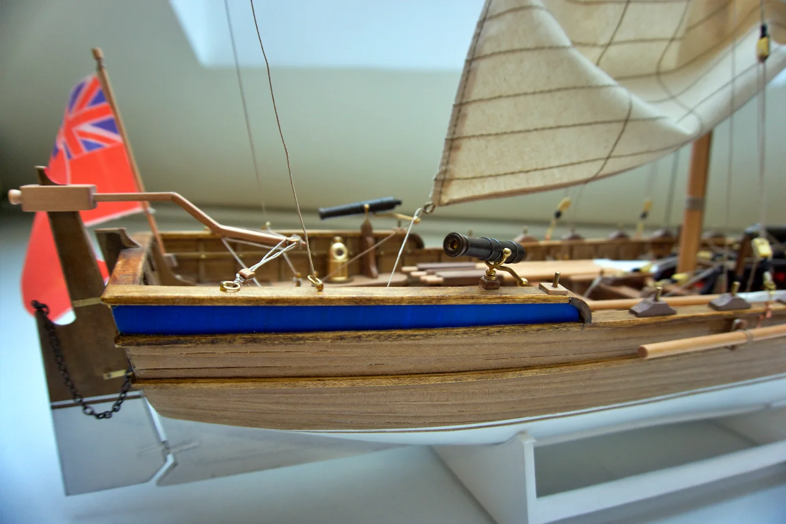 Armed Launch, Side