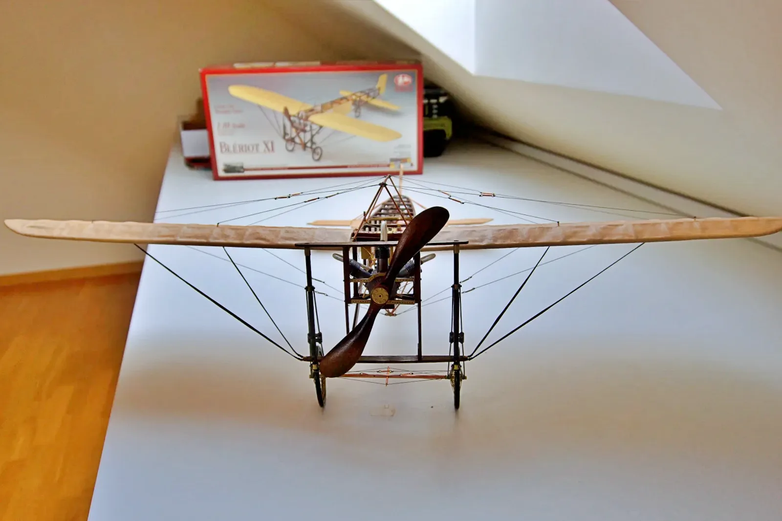 Bleriot Xi, Front