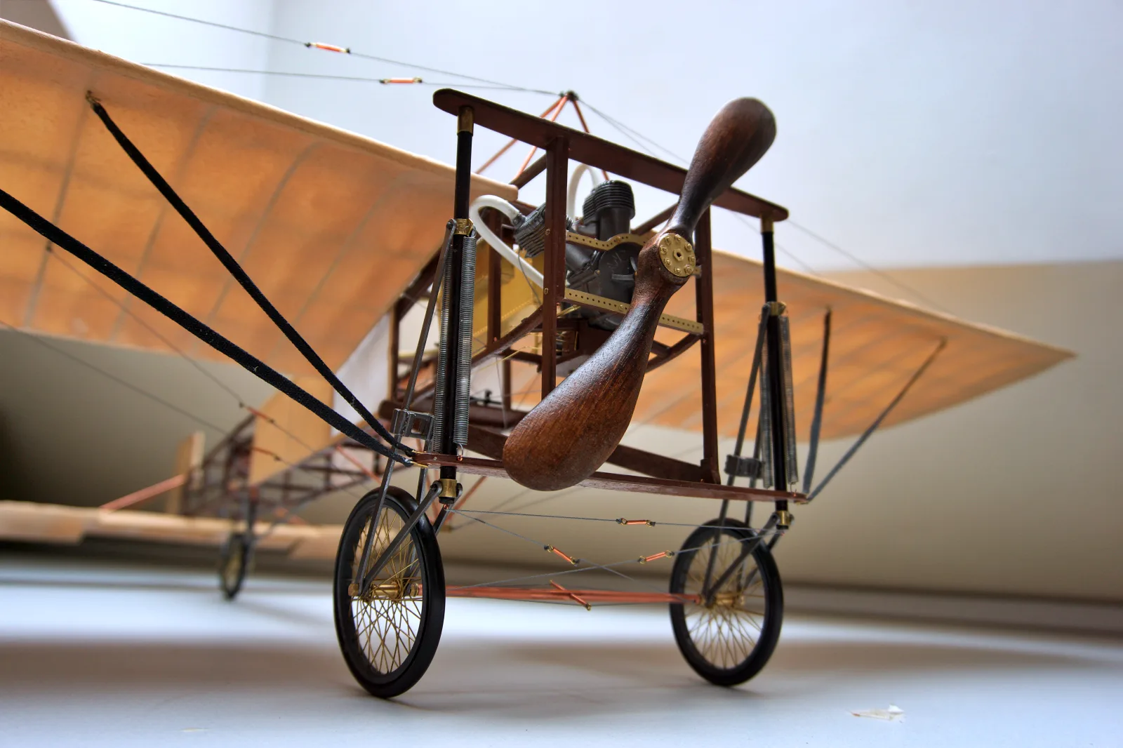 Bleriot Xi, Close