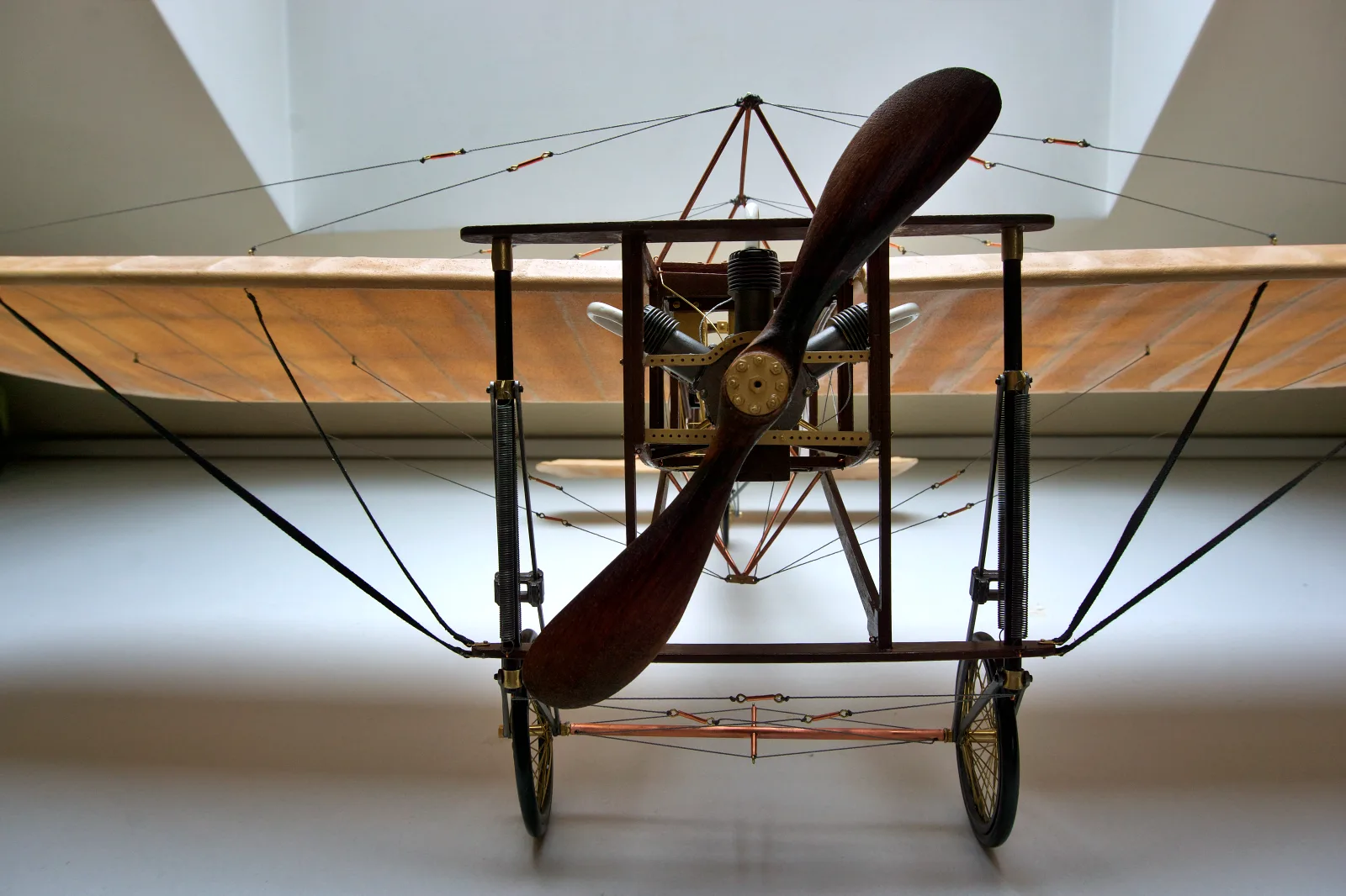 Bleriot Xi, Front