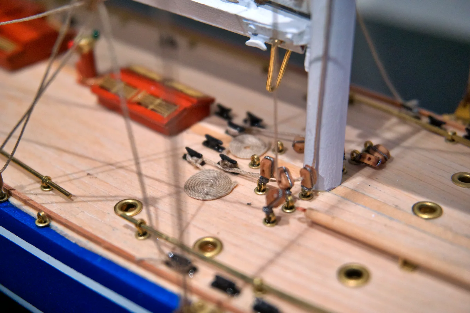 Endeavour, mast
