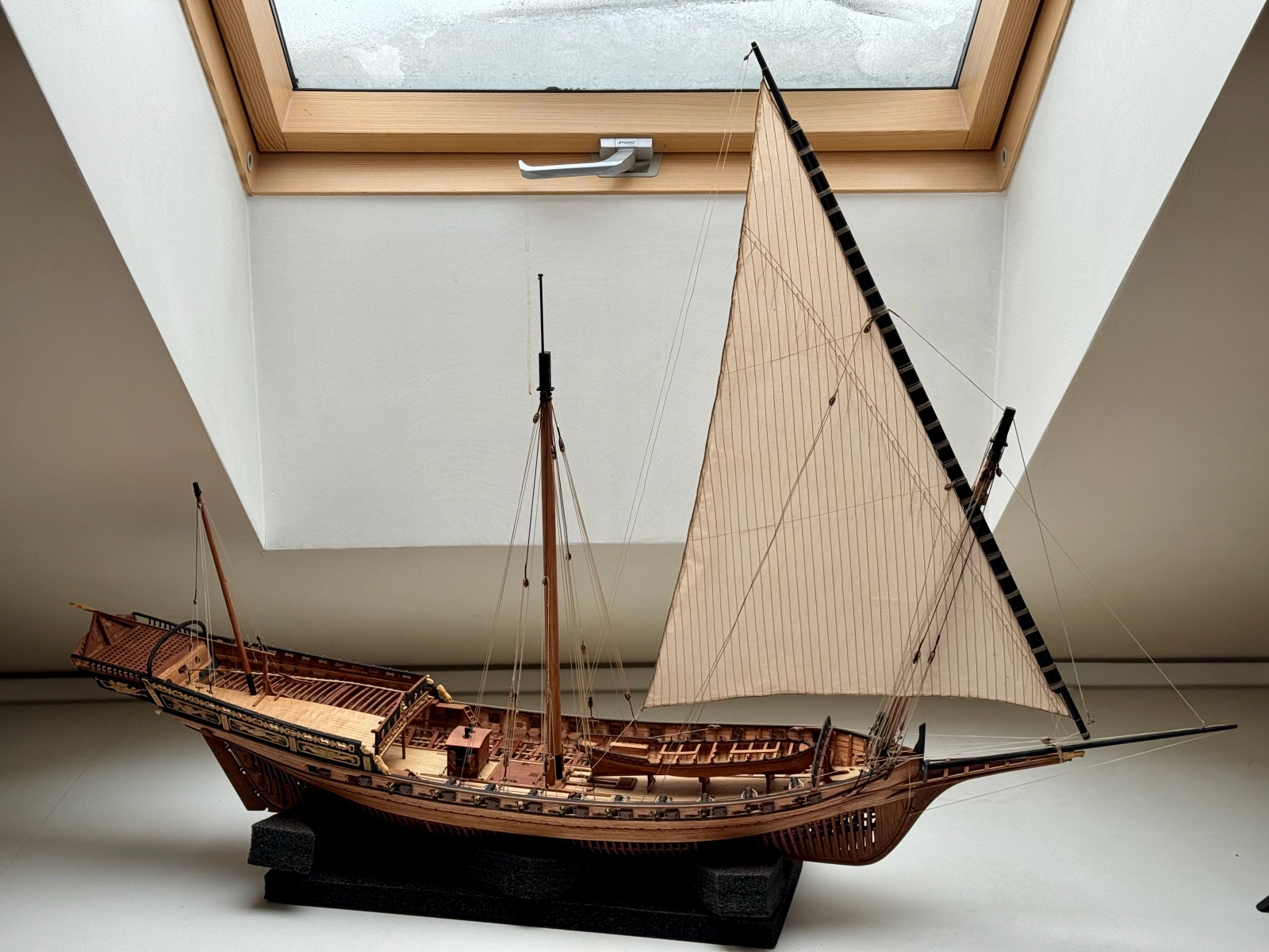 Le Requin foremast